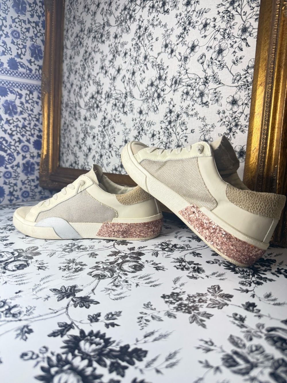 Dolce Vita Zina Sneakers Sz 7 ✨